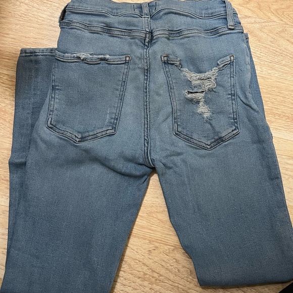 AGOLDE “Sophie” Denim in Limit (lighter distressed wash) Size 26 - Picture 5 of 6